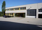 Innenhof der Firma  Firmengebäude mit Anlieferrampe